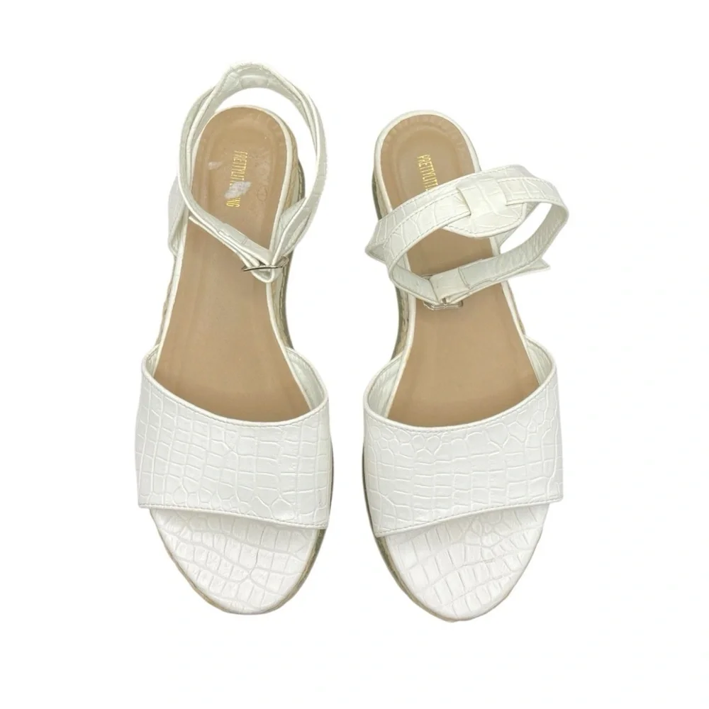 PrettyLittleThing White Espadrille Croc Faux Leather Platform Sandals Size 7.5